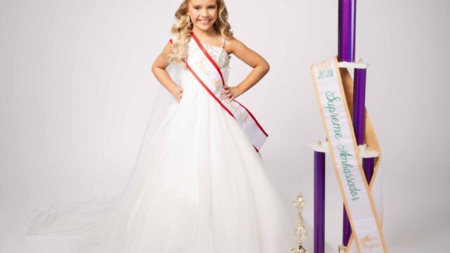 Supreme Ambassador - Ava Wade